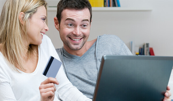 Sistema de Reservas Online de Hospedagem e Ingressos